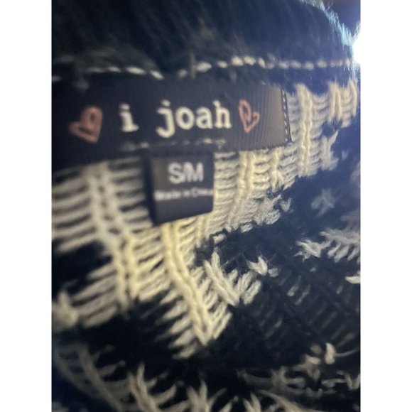 I Joah Women's Black/White Southwestern Patterned Hooded Cardigan Size S/M - Picture 2 of 3